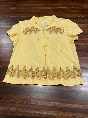Pain do Lina Vintage Yellow Embroidered Short-Sleeve embroidered handmade Top s